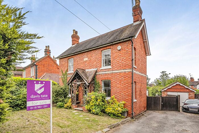 4 Bedroom Detached House For Sale In Basingstoke Road, Spencers Wood, Reading, Berkshire, RG7