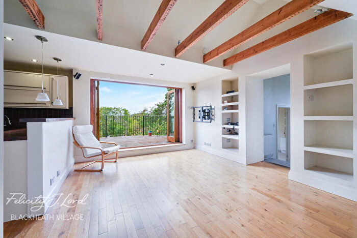 3 Bedroom Apartment For Sale In College Park Close, London, SE13