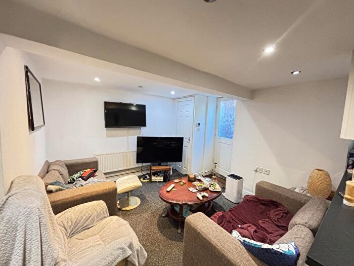 3 Bedroom House To Rent In Talbot Avenue, Leeds, LS4