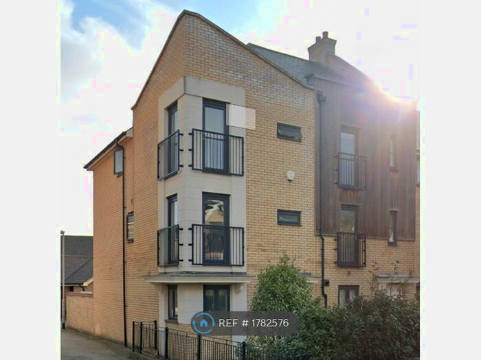 4 Bedroom Terraced House To Rent In Circus Drive, Cambridge, CB4