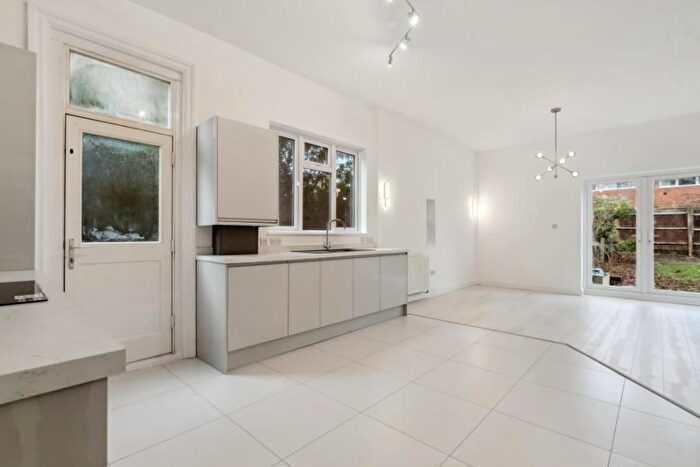 2 Bedroom Flat To Rent In Chester Road, Northwood, HA6
