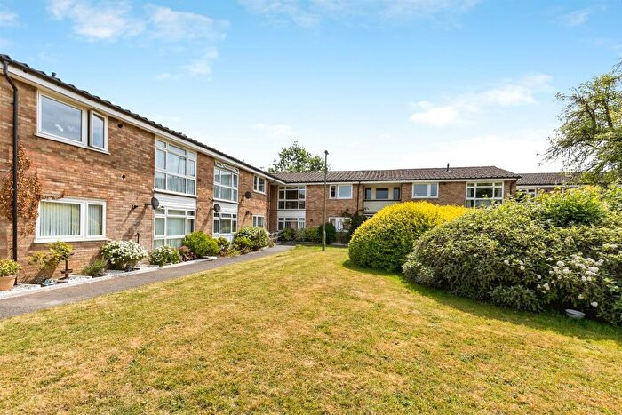 2 Bedroom Flat For Sale In New Street, Horsham, RH13