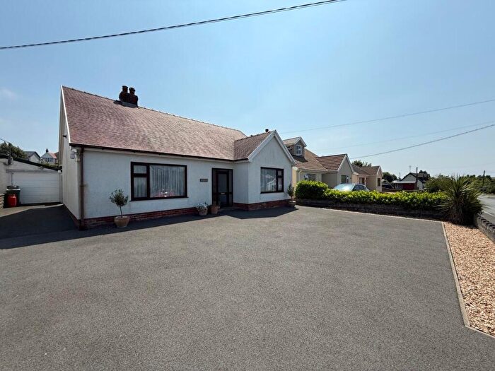 2 Bedroom Bungalow For Sale In Penparc, Cardigan, SA43
