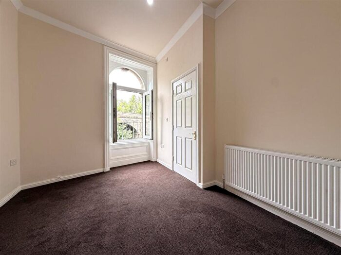 1 Bedroom Flat To Rent In Ryburn Buildings, Sowerby Bridge, HX6