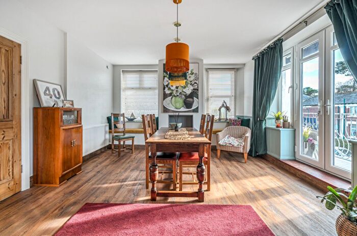 4 Bedroom Maisonette For Sale In Cliff Road, Paignton, Devon, TQ4