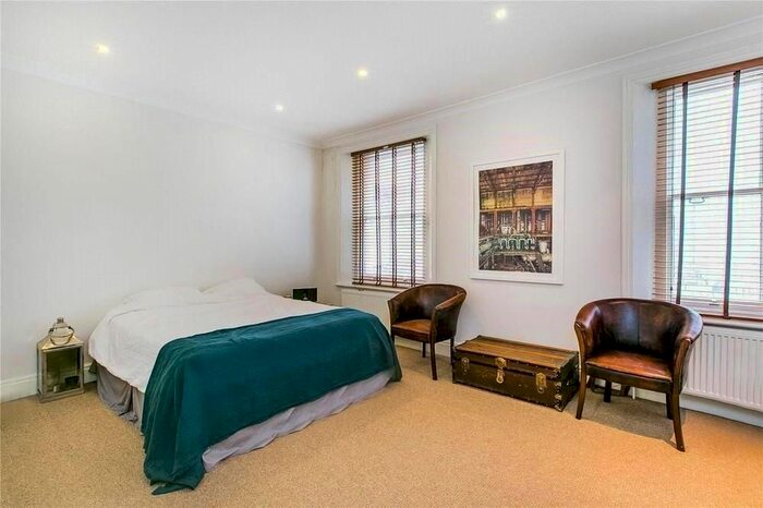 3 Bedroom Flat To Rent In Weymouth Mews, London, W1G