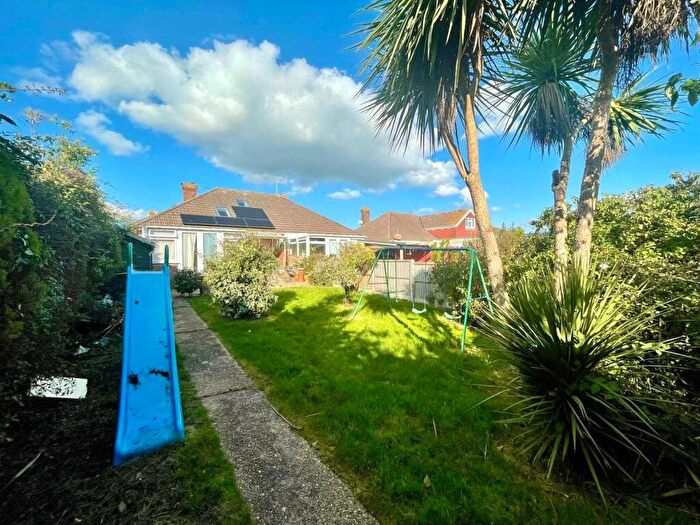 3 Bedroom Bungalow For Sale In Battle Crescent, Hailsham, East Sussex, BN27