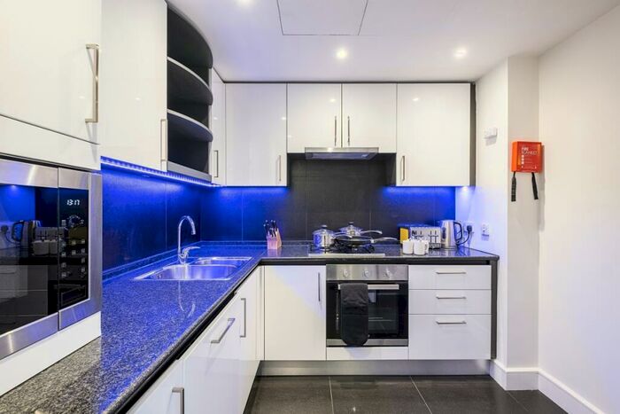 2 Bedroom Apartment To Rent In Westferry Circus, E14