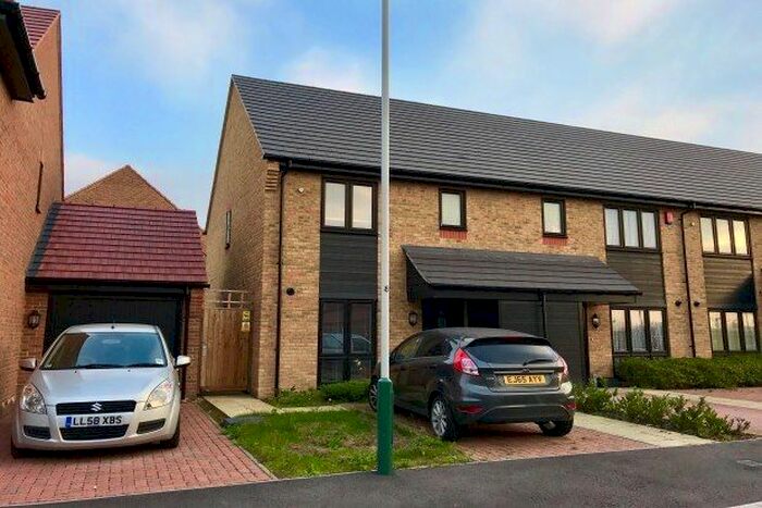 3 Bedroom Property To Rent In Egbert Close, Hornchurch, RM12