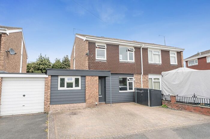 3 Bedroom Semi Detached House For Sale In Ambleside Drive, Hereford, HR4