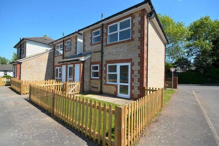 1 Bedroom Flat To Rent In Courtenay Road, Maidstone, ME15