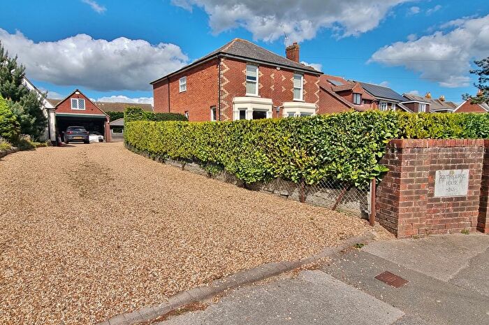 4 Bedroom Detached House For Sale In Main Road, Southbourne, PO10