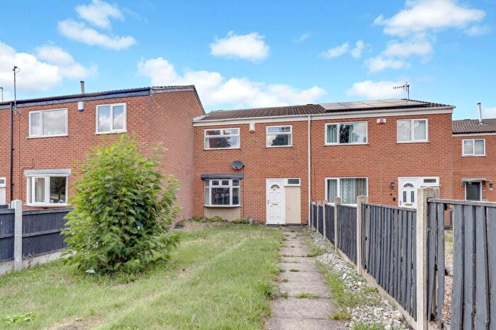 3 Bedroom Terraced House For Sale In Ridgeway Walk, Nottingham, NG5