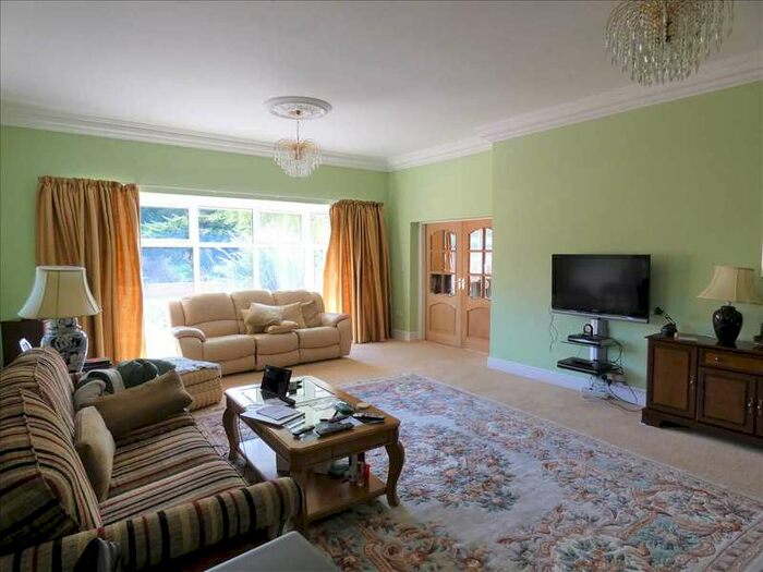 5 Bedroom Detached House For Sale In Humberston Avenue, Humberston