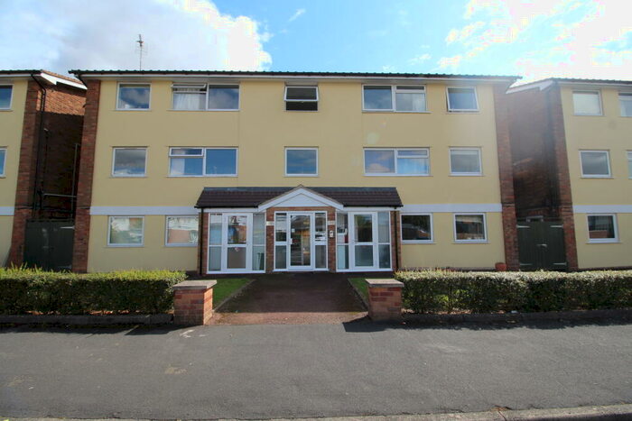2 Bedroom Flat To Rent In Campion Court, Leamington Spa, CV32