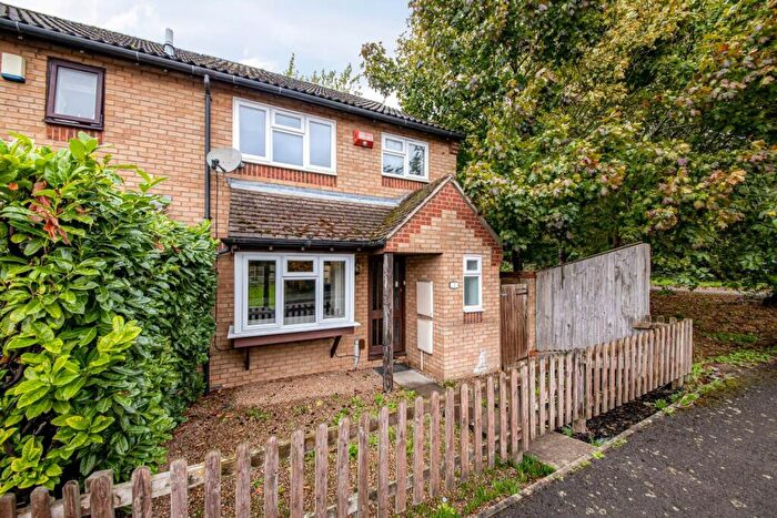 3 Bedroom End Of Terrace House For Sale In Grimsbury Green, Banbury, OX16