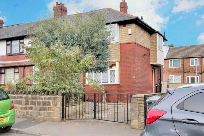 2 Bedroom End Of Terrace House To Rent In Brooklyn Avenue, Armley, Leeds, LS12