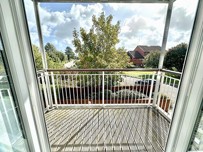 1 Bedroom Flat For Sale In Newfoundland Drive, Poole, BH15