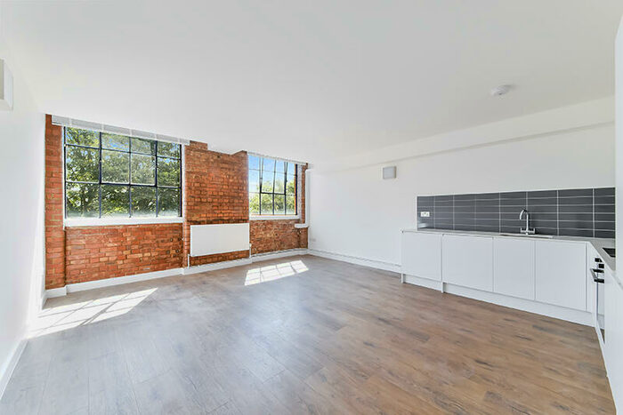 2 Bedroom Apartment To Rent In Dove Road, Islington London, N1