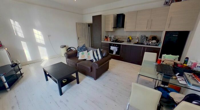 1 Bedroom Flat To Rent In Otley Road, Headingley, Leeds, LS6