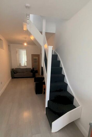 2 Bedroom Apartment To Rent In (Council Tax & Water Incl) Castleview Gardens, Ilford, IG1