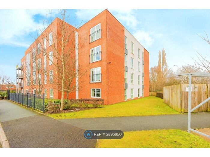 2 Bedroom Flat To Rent In Sheen Gardens, Manchester, M22