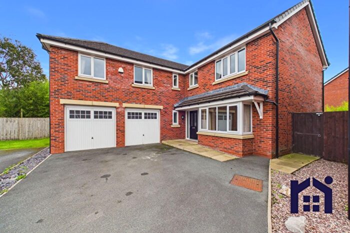 5 Bedroom Detached House For Sale In Willowbank Close, Farington Moss, PR26