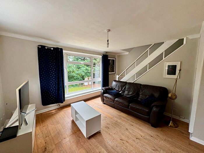 2 Bedroom Flat To Rent In Avondale Road, Bromley, BR1