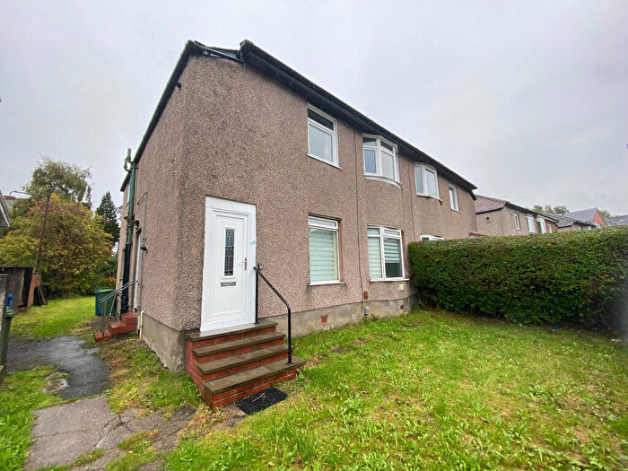 3 Bedroom Flat To Rent In Castlemilk Road, Croftfoot, G44