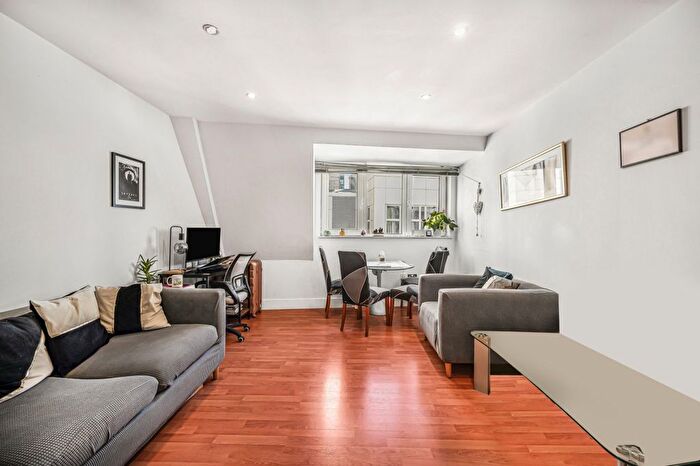 1 Bedroom Flat For Sale In Pepys Street, Tower, EC3N