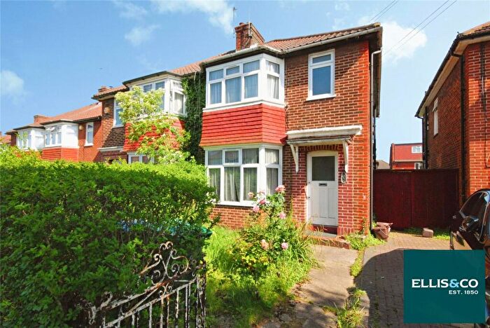 3 Bedroom Semi-Detached House For Sale In Cumbrian Gardens, Cricklewood, NW2