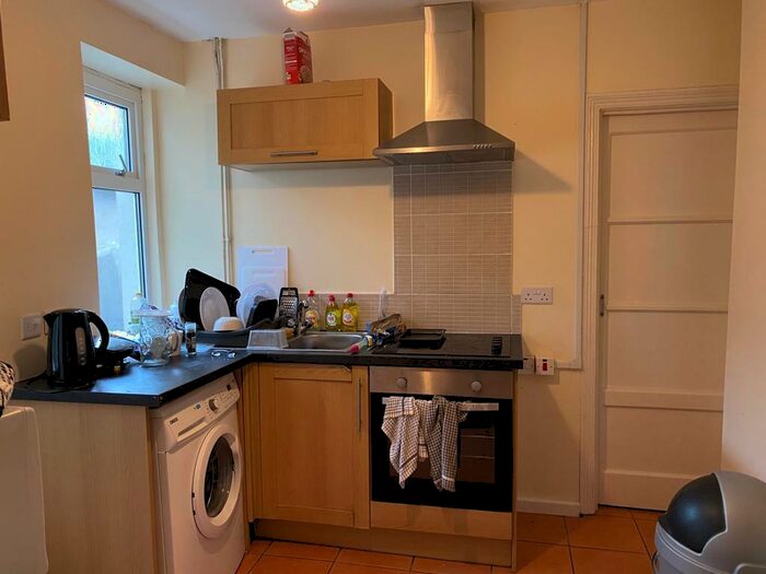 4 Bedroom Terraced House To Rent In Queen Street, Treforest, CF37