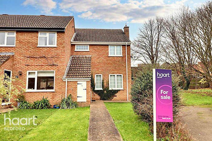 3 Bedroom End Of Terrace House For Sale In Huntsmans Way, Bedford, MK44