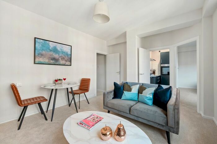 1 Bedroom Flat To Rent In Dolphin Square, London, SW1V