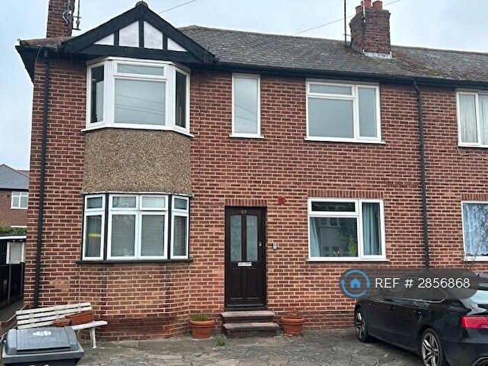 3 Bedroom Maisonette To Rent In Prykes Drive, Chelmsford, CM1