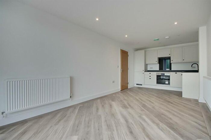 1 Bedroom Flat To Rent In Mumby Road, Gosport, PO12
