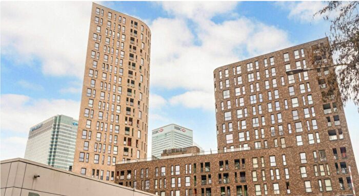 1 Bedroom Flat To Rent In Williamsburg Plaza, London, E14