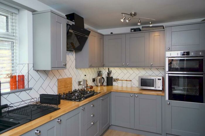 3 Bedroom House To Rent In Welby Place, Sheffield, S8