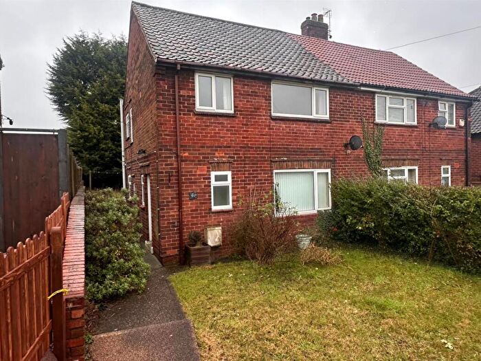 3 Bedroom Semi-Detached House For Sale In Newlands Drive, Forest Town, Mansfield, NG19