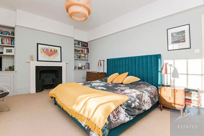 6 Bedroom Semi-Detached House For Sale In Salterton Road, Exmouth, EX8