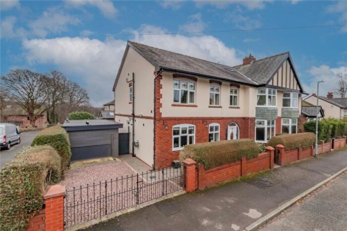 6 Bedroom Semi-Detached House For Sale In Woodgate Avenue, Bamford, Rochdale, OL11