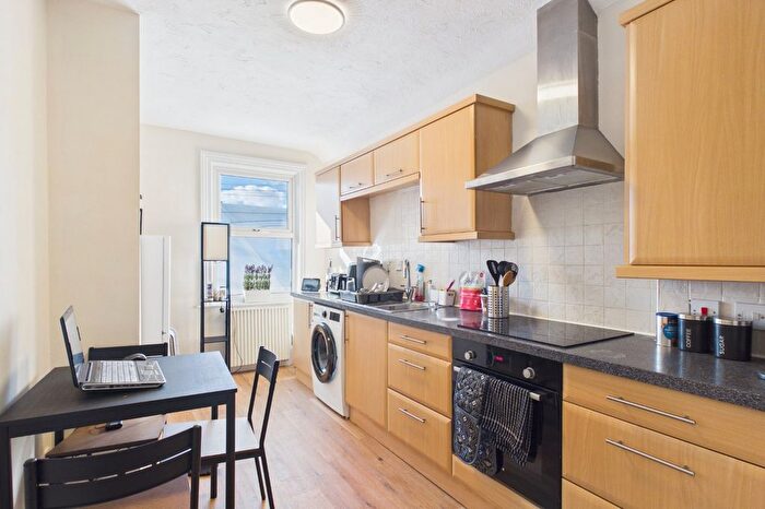 1 Bedroom Flat To Rent In Basingstoke Road, Reading, Berkshire, RG2