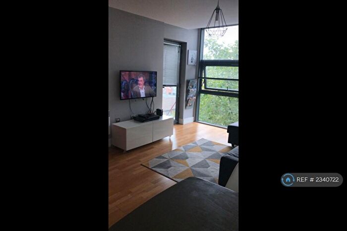 2 Bedroom Flat To Rent In Standish Street, Liverpool, L3