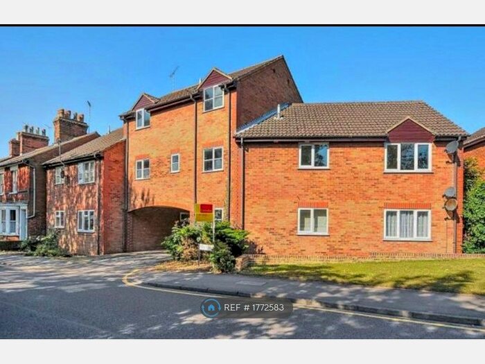 1 Bedroom Flat To Rent In York Court, Leighton Buzzard, LU7