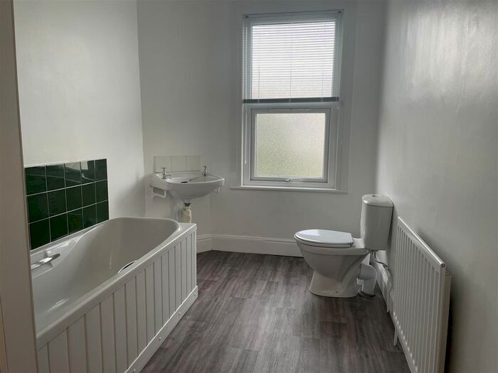 3 Bedroom Maisonette To Rent In Cowper Road, Redland, Bristol, BS6