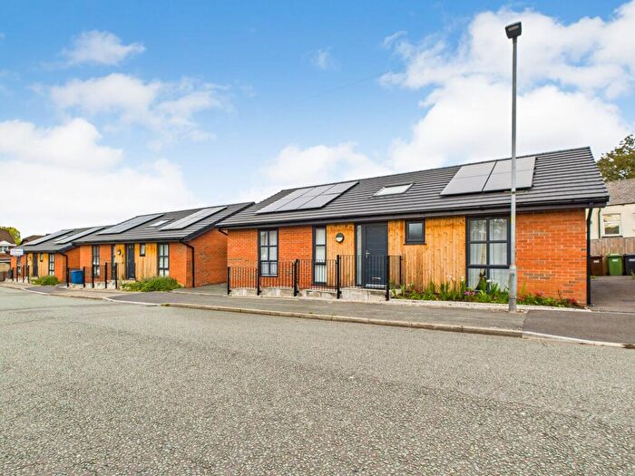 3 Bedroom Detached Bungalow For Sale In Elliott Street, Tyldesley, M29