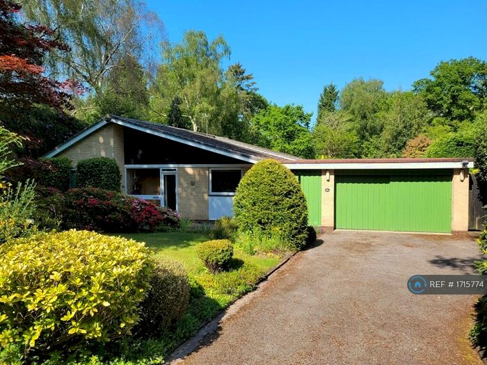 5 Bedroom Bungalow To Rent In Hartopp Road, Sutton Coldfield, B74