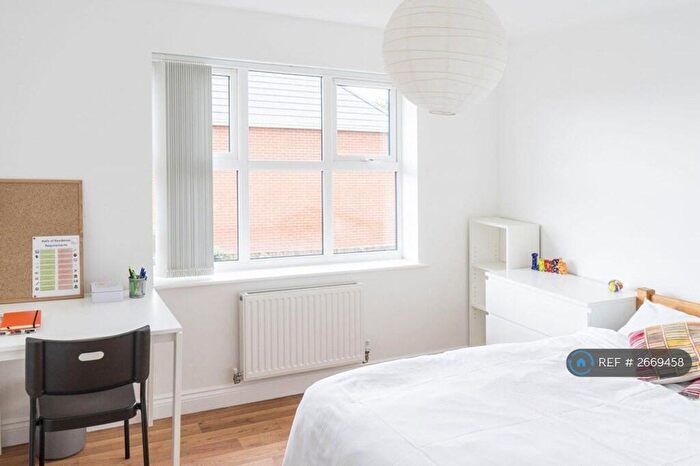 4 Bedroom Semi-Detached House To Rent In George Close, Bournemouth, BH10