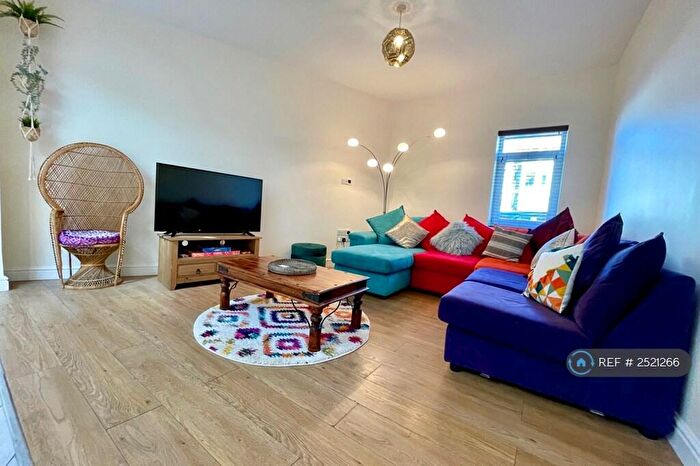 4 Bedroom Flat To Rent In Roath, Cardiff, CF24