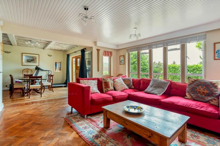 3 Bedroom Bungalow To Rent In The Close, School Lane, Southam, Cheltenham, GL52